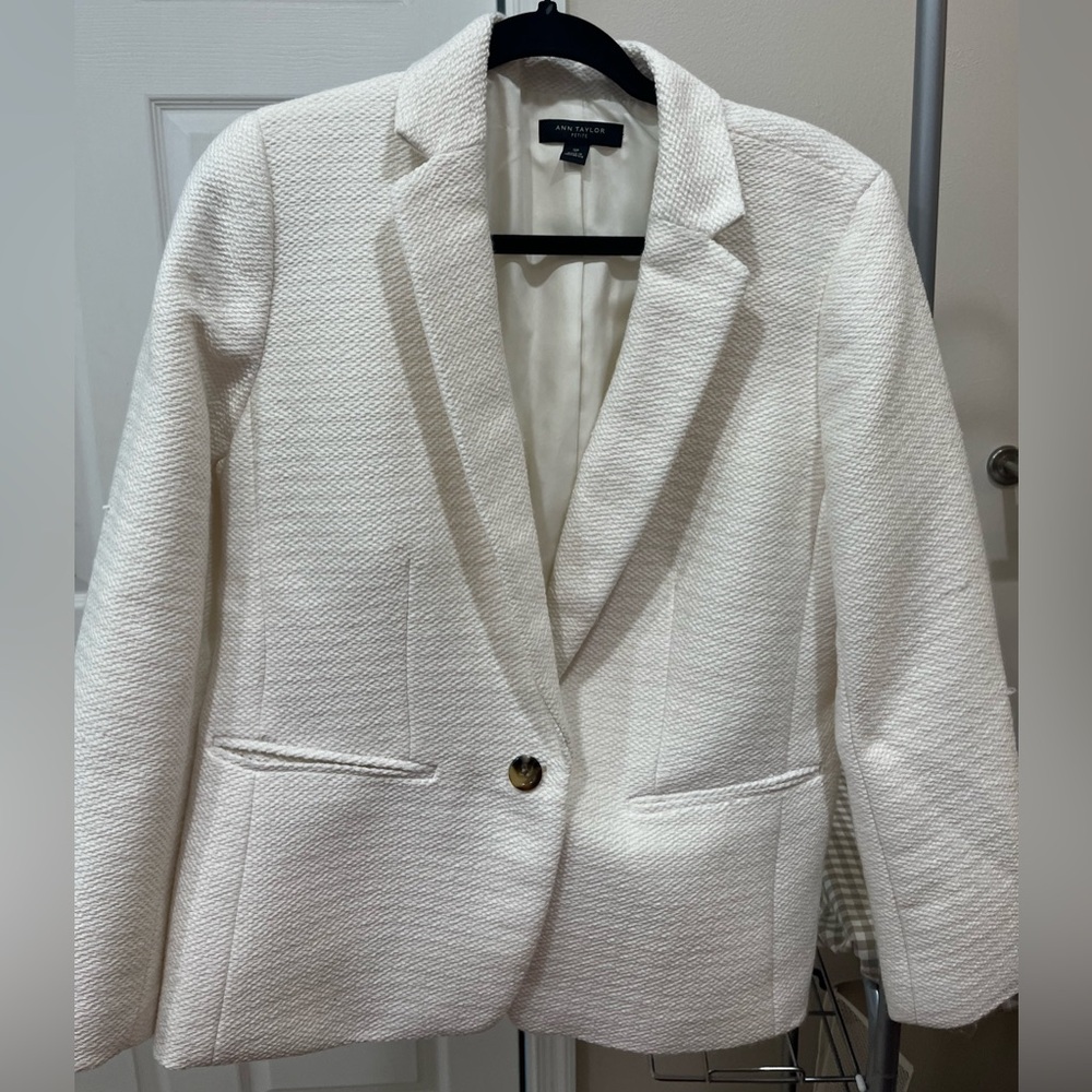 Ann Taylor Cream Textured Blazer
